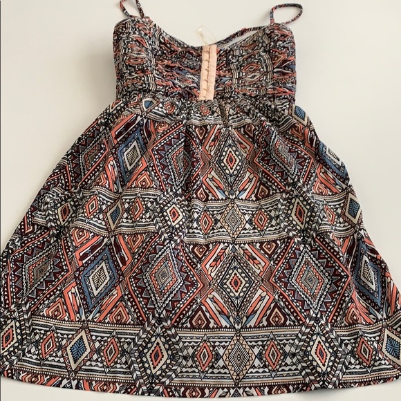 Billabong Dresses & Skirts - BILLABONG geometric mini summer dress